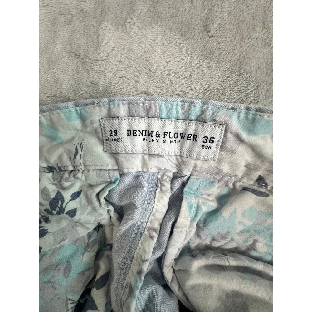 DENIM FLOWER RICKY SINGH Mens Light Blue Chino Shorts Size 36‎